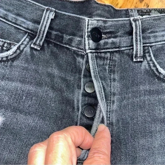 SIWY Avery hi rise black denim button fly distressed shorts - Picture 5 of 10